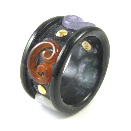 Appraisal: MULTI-COLOR JADE AND FOURTEEN KARAT GOLD RING The black jade