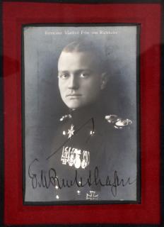 Appraisal: BARON MANFRED VON RICHTHOFEN SIGNED POSTCARD PHOTO BARON MANFRED VON