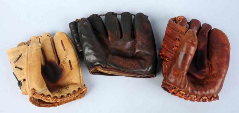 Appraisal: Lot of Vintage Autograph Model Baseball Gloves Includes NY Yankee