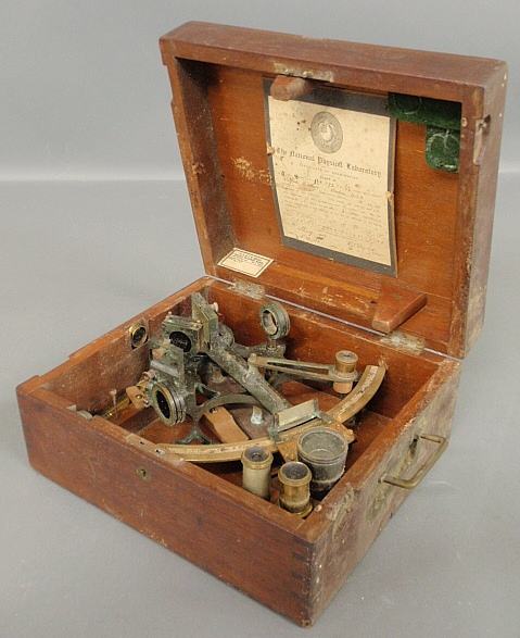 Appraisal: - Mahogany cased sextant by T S J D Negus