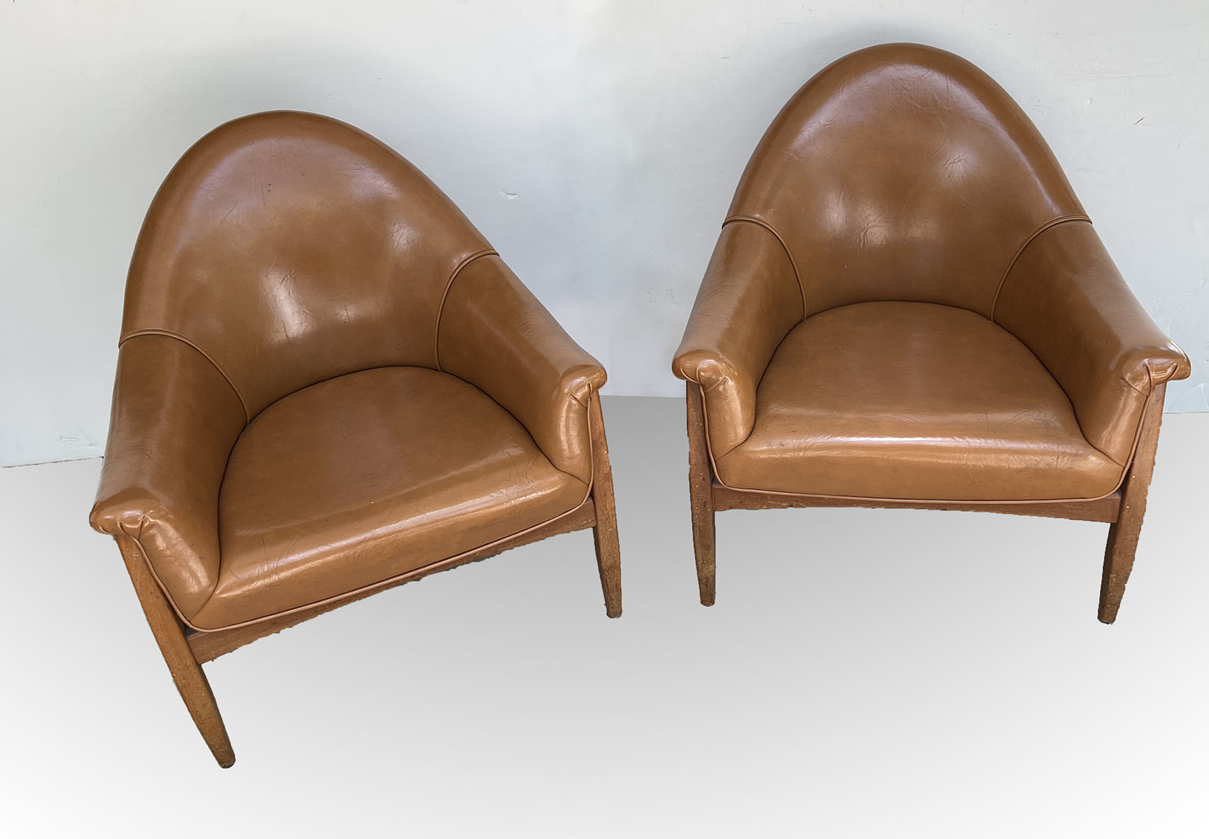 Appraisal: PAIR MID-CENTURY MODERN LEATHER SIDE CHAIRS Pair of modern side