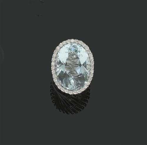 Appraisal: AQUAMARINE AND BRILLIANT-CUT DIAMOND RING White gold Elegant attractive ring