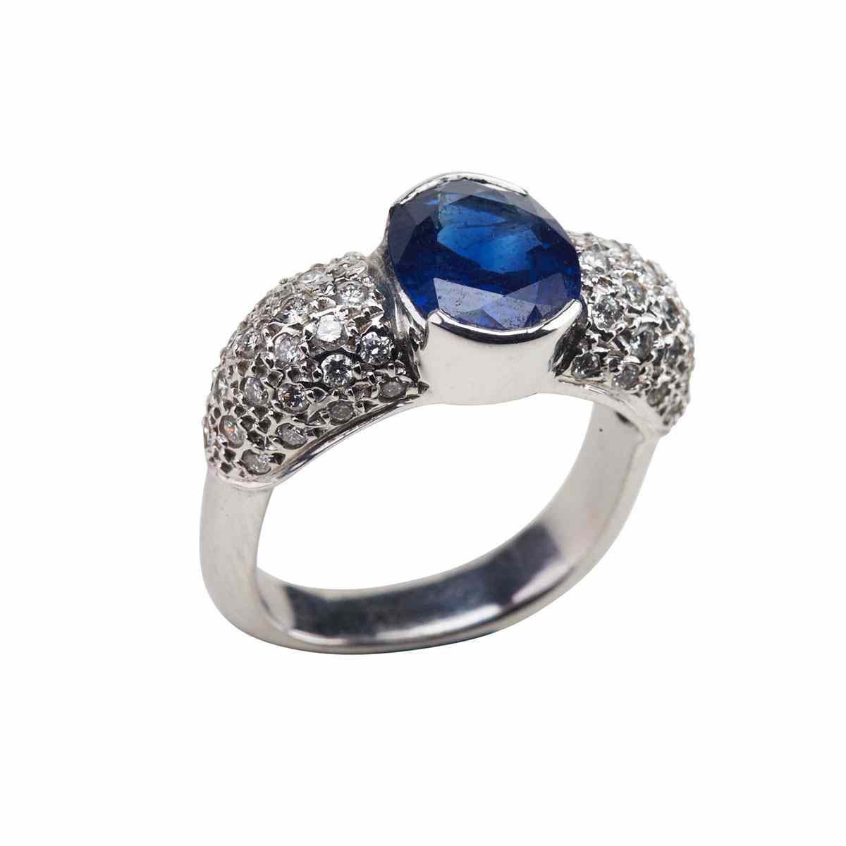 Appraisal: k White Gold Ring set with an oval cut sapphire