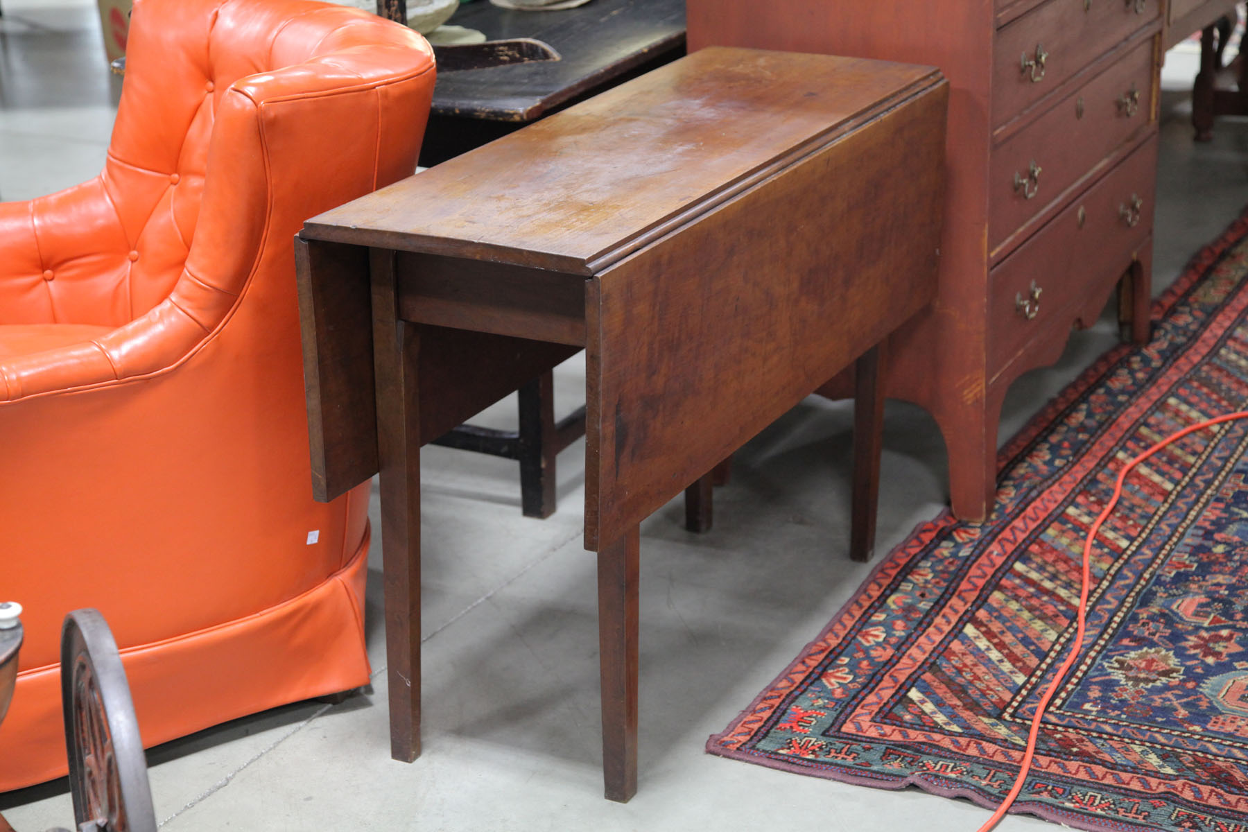 Appraisal: DROPLEAF TABLE American mid th century mortise and pegged construction