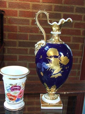 Appraisal: A BLOOR DERBY EWER VASE with gilt collar base and