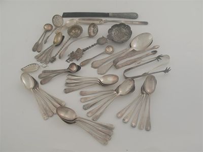 Appraisal: A mixed lot of flatware including modern rattail teaspoons initialled