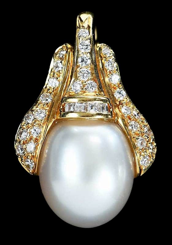 Appraisal: kt Diamond and Pearl Pendant hinged bail round brilliant diamonds