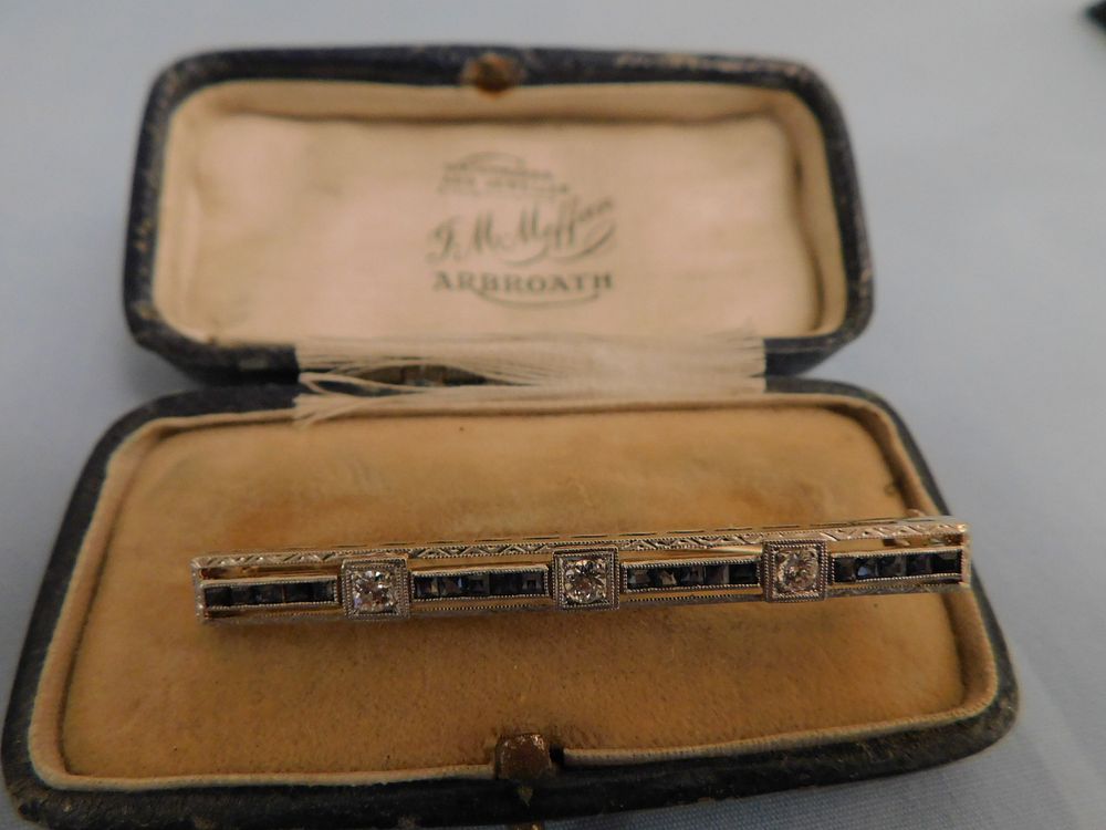 Appraisal: DIAMOND SAPPHIRE BROOCH IN BOX Edwardian k white gold brooch