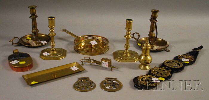 Appraisal: Lot of Brass Decorative and Table Items including horse brasses