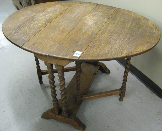 Appraisal: CHARLES II STYLE OAK BREAKFAST TABLE English early th century