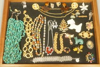 Appraisal: Mixed Lot Costume Artisan Vintage Jewelry Bead n Mixed Lot