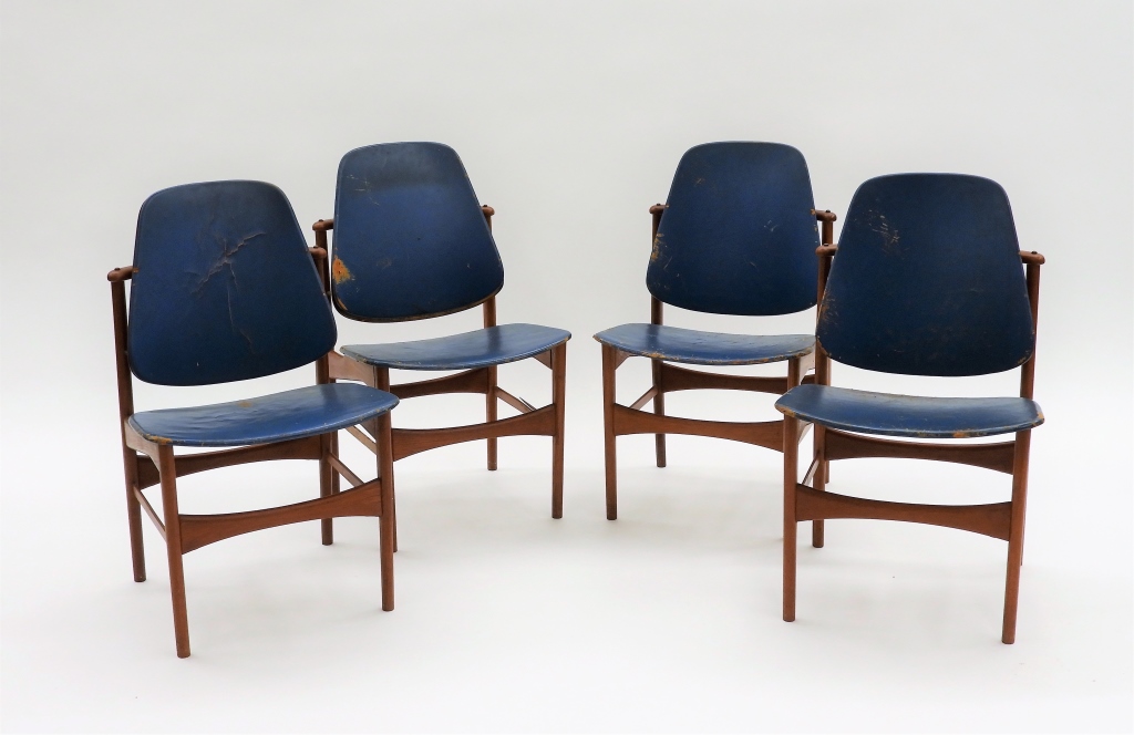 Appraisal: SET OF FOUR ARNE HOVMAND-OLSEN MCM DINING CHAIRS Denmark -