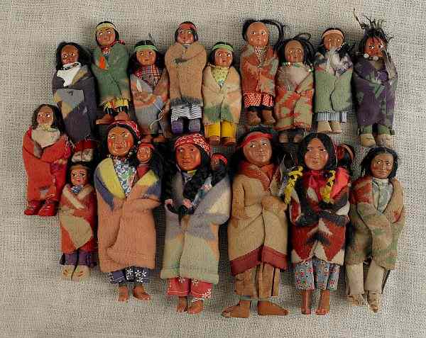 Appraisal: Sixteen Native American Skookum dolls early th c tallest -