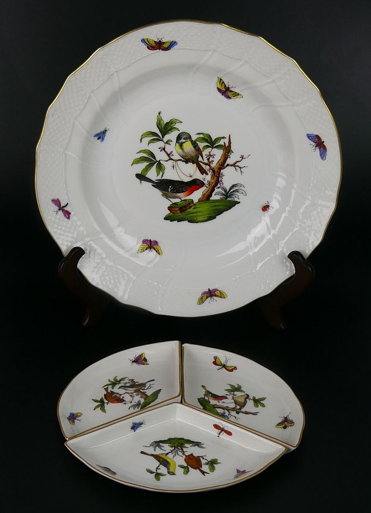 Appraisal: HEREND QUEEN VICTORIA LAZY SUSAN DIVIDED DISH Measures in diameter