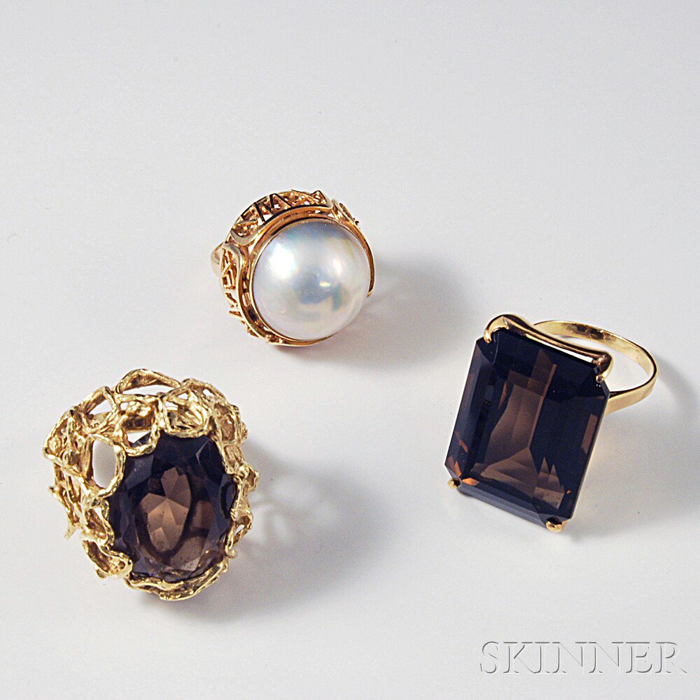 Appraisal: Three kt Gold Rings two citrine and one mabe pearl