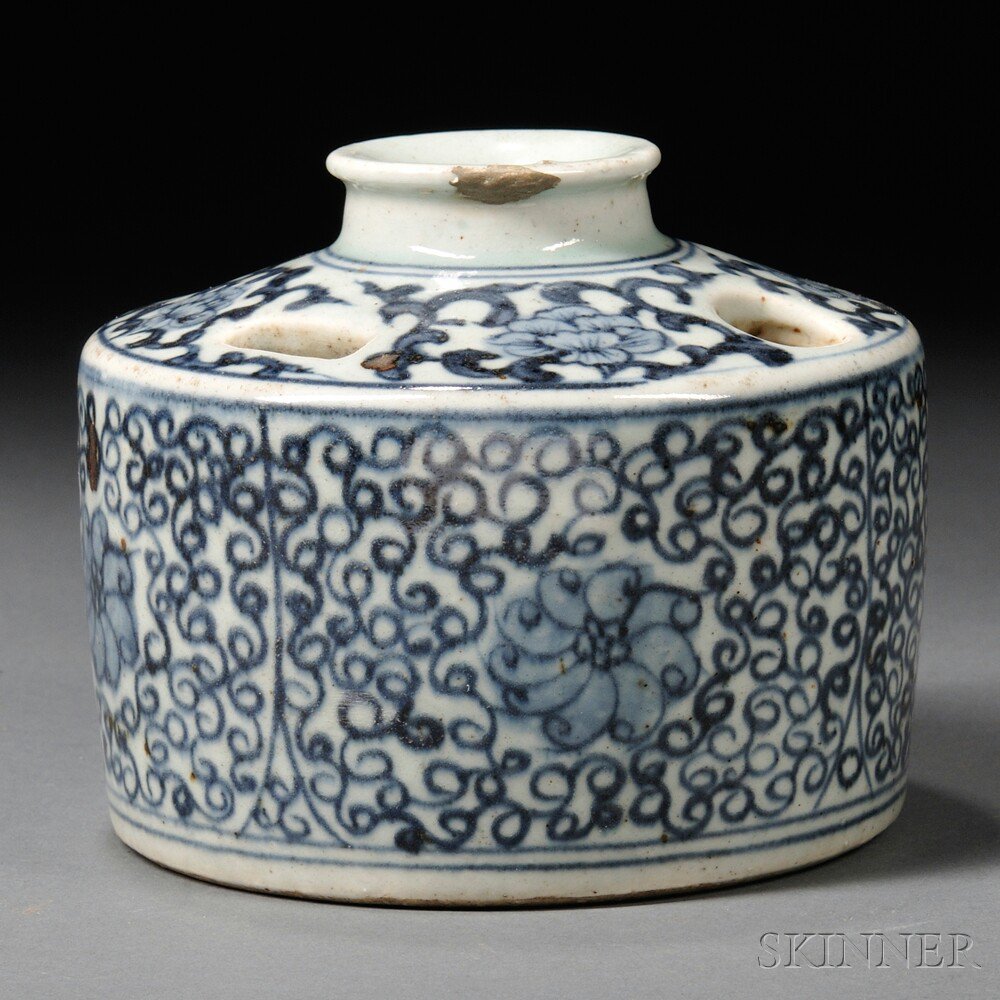 Appraisal: Blue and White Jar with Openwork Design China cylindrical with