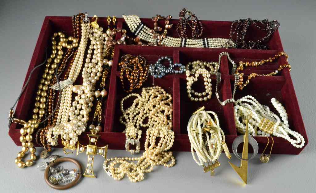 Appraisal: Pcs Costume Jewelry in Red Velvet BoxTo include a variety