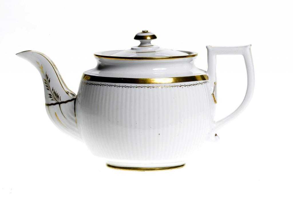 Appraisal: A DERBY REEDED TEAPOT AND COVER with rounded sides and