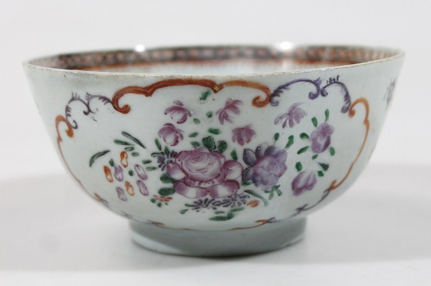 Appraisal: An thC Chinese famille rose export porcelain bowl of circular