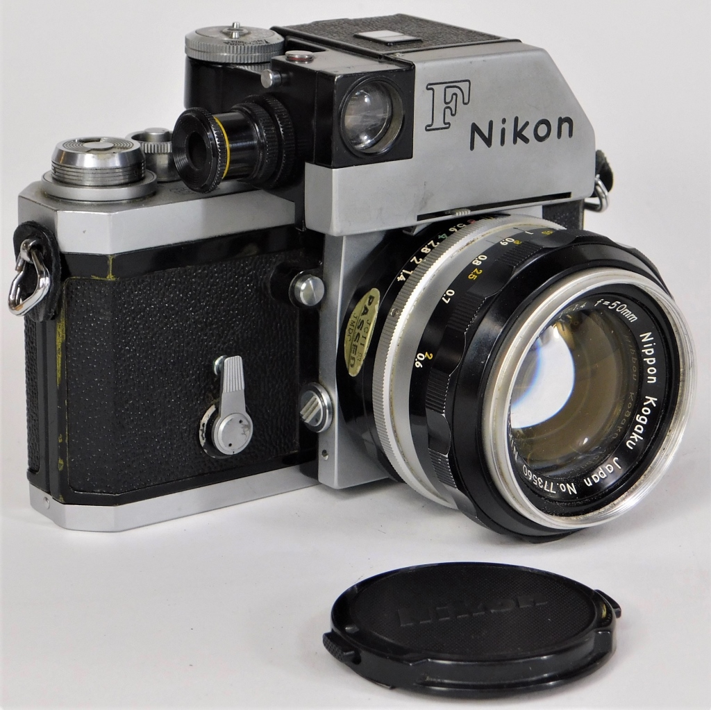 Appraisal: NIKON F PHOTOMIC CAMERA NIKKOR-S AUTO MM F Nikon F