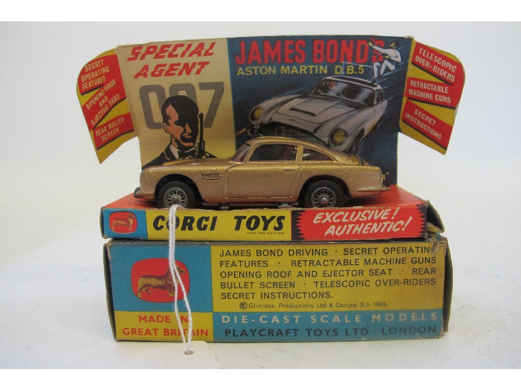 Appraisal: A boxed Corgi James Bond Aston Martin D B S