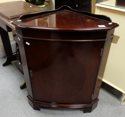 Appraisal: Dark Wood Reproduction corner cabinet