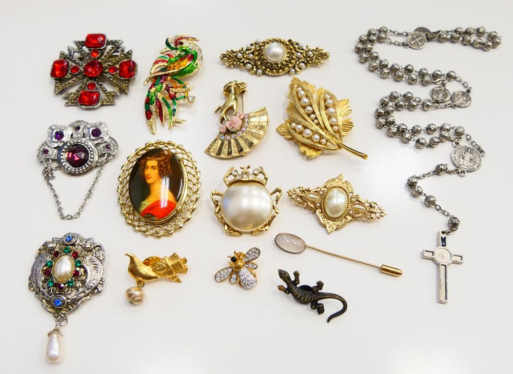 Appraisal: LARGE COLLECTION OF HI QUAILTY COSTUME JEWELRY Mostly pins and