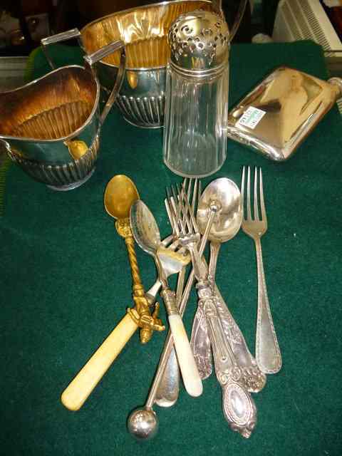 Appraisal: A SMALL QUANTITY OF VARIOUS SILVER PLATED ITEMS OF CUTLERY