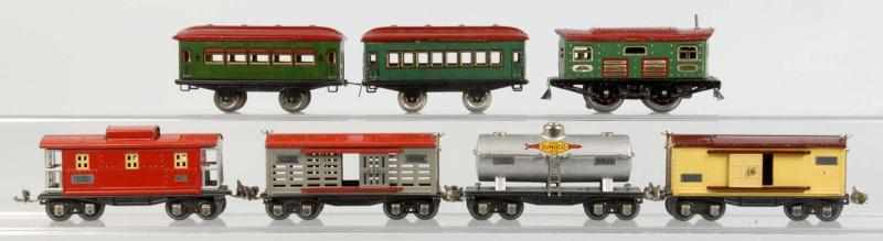 Appraisal: Lot of Ives Lionel O-Gauge Train Items Description American Includes