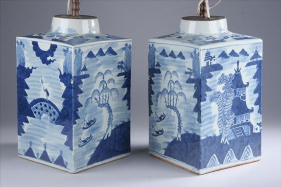 Appraisal: PAIR LARGE CHINESE EXPORT BLUE AND WHITE PORCELAIN SQUARE TEA