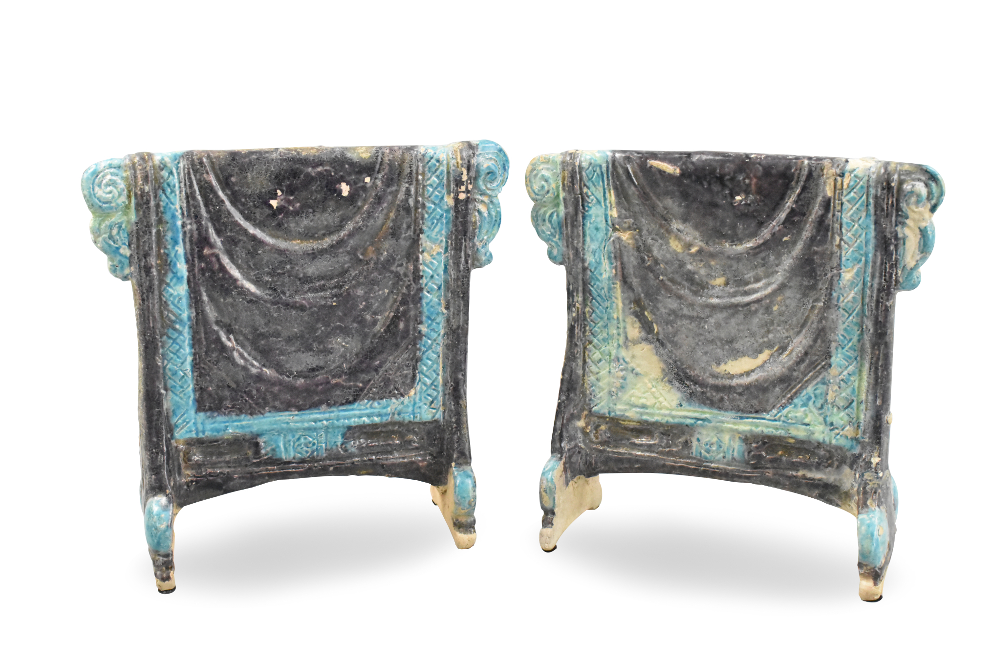 Appraisal: A pair of Chinese fahua glazed table screens dating from