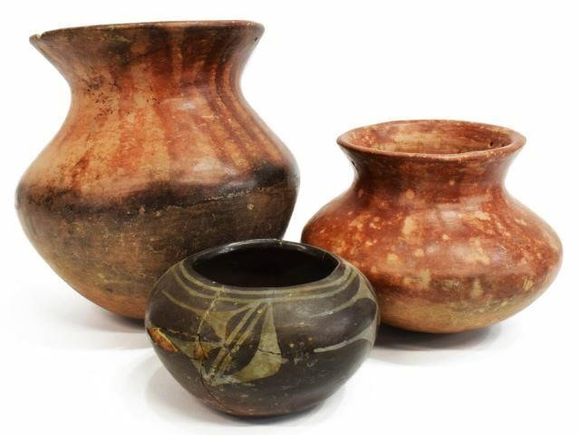 Appraisal: lot of Native American Pueblo pottery including redware jars tapered