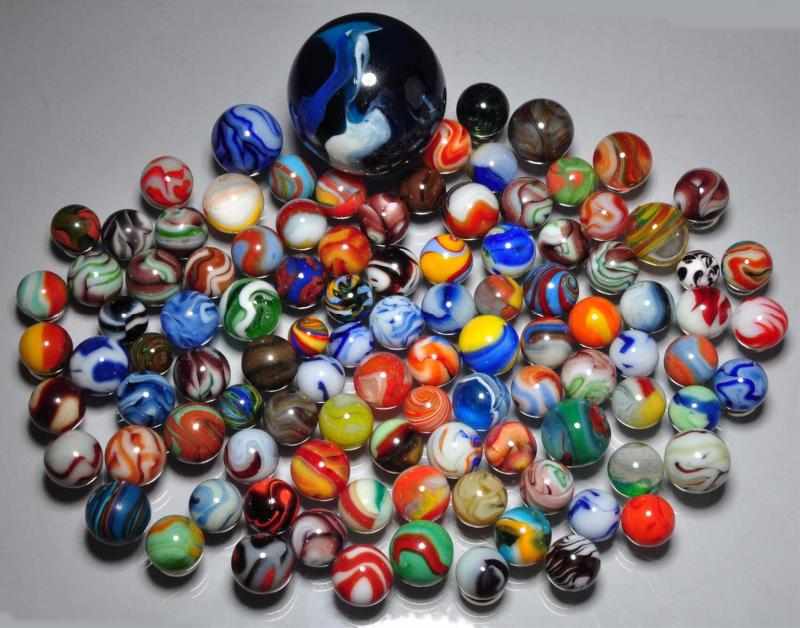 Appraisal: Lot of Approximately Marbles Description Includes machine-mades from Alley Agate