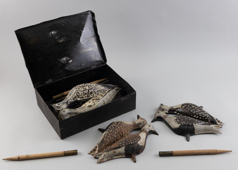 Appraisal: SIX TIN SHOREBIRD DECOYS IN A TIN BOX Late th