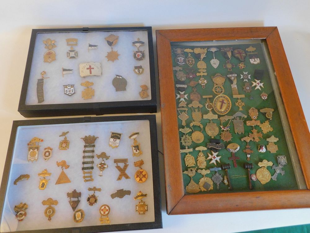 Appraisal: LARGE GROUP ANTIQUE MASONIC MEDALS Large group of mostly Masonic