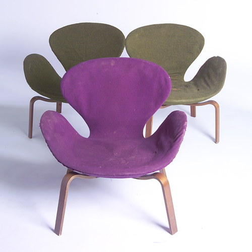 Appraisal: ARNE JACOBSEN FRITZ HANSEN Three early Swan chairs with fabric