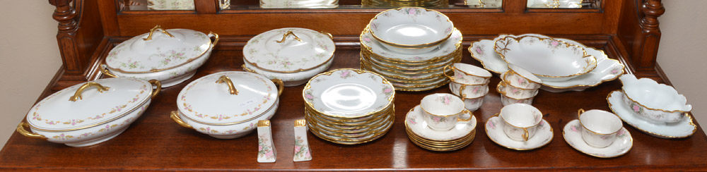 Appraisal: SET OF HAND PAINTED CHINA Approx pieces studio hand painted