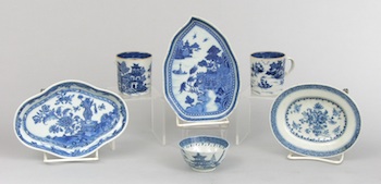 Appraisal: A Lot of Chinese Blue White Porcelain Items A lot