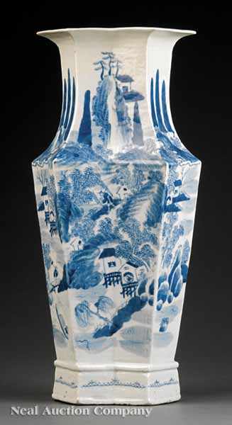 Appraisal: A Chinese Blue and White Porcelain Twin Vase probably early