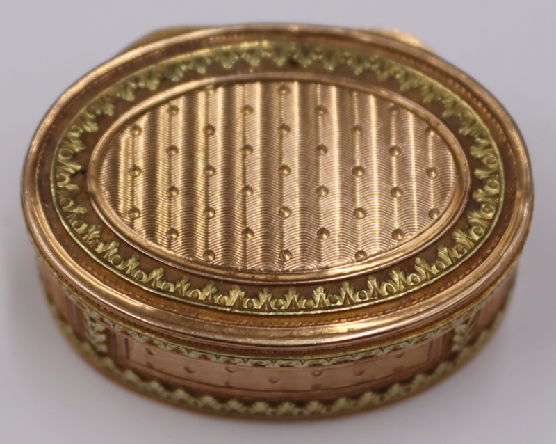 Appraisal: GOLD FRENCH BI-COLOR KT GOLD HINGED PILL BOX French bi-color