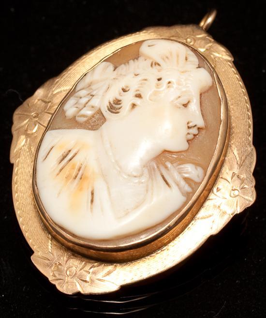 Appraisal: Victorian K yellow gold and cameo pendant-brooch