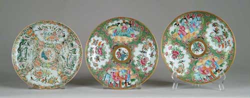 Appraisal: THREE ORIENTAL EXPORT PLATES Two - plates have standard decoration