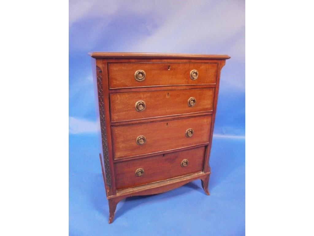 Appraisal: An early thC mahogany dwarf chest of four drawers the