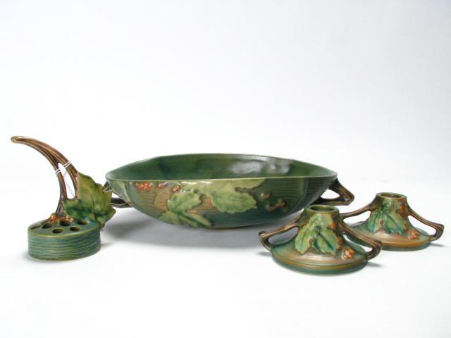 Appraisal: Group of Bushberry Roseville Pottery including '' handled console bowl