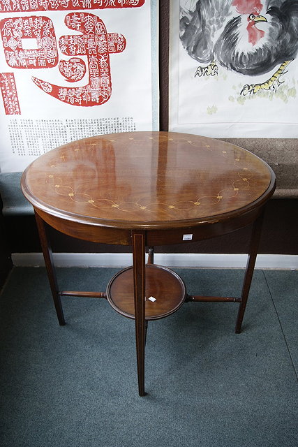 Appraisal: Edwardian oval mahogany inlaid occasional table cm across