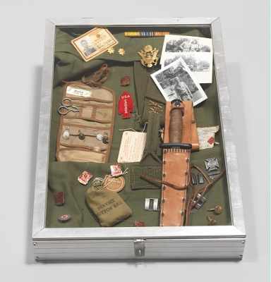 Appraisal: Collection of WW-II Mementos A cased collection from Capt George