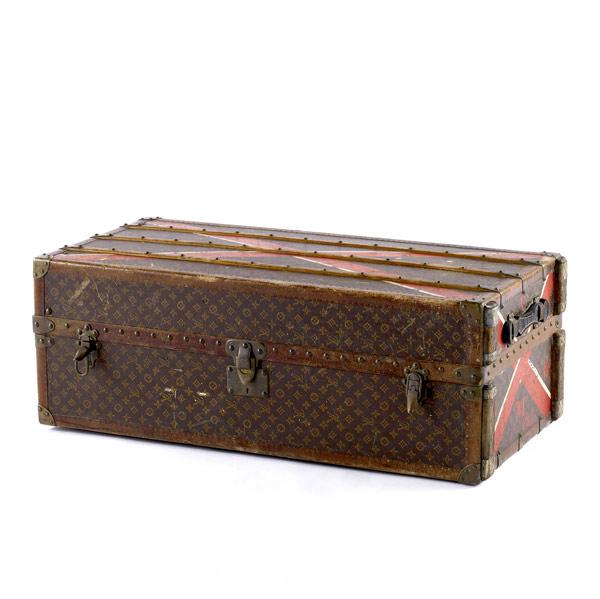 Appraisal: LOUIS VUITTON Traveling trunk with full interior including drawers garment