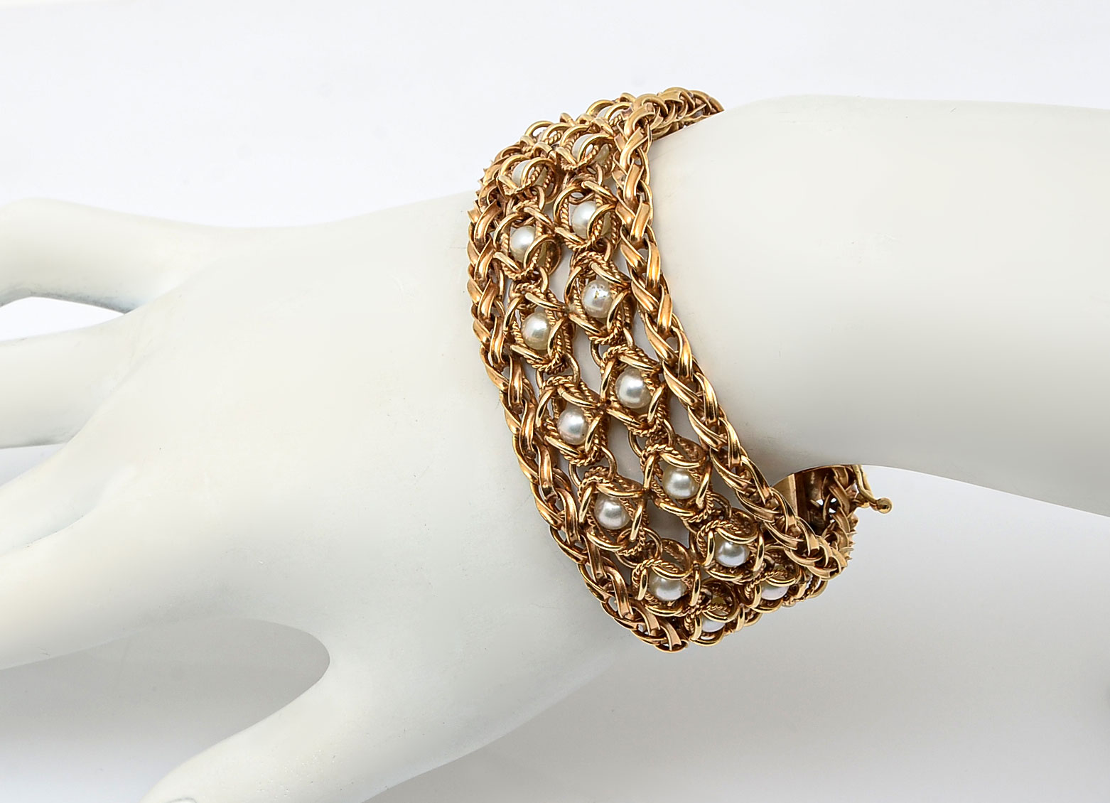 Appraisal: K PEARL BRACELET K yellow gold fancy link bracelet contains