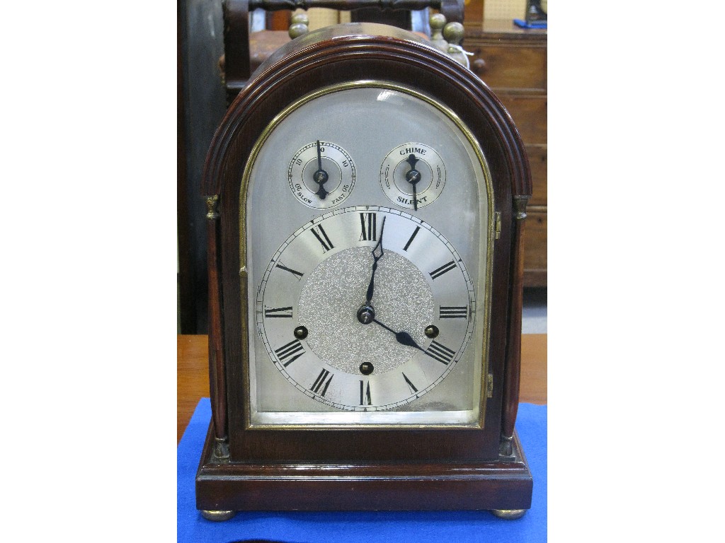 Appraisal: Edwardian dome top chiming mantle clock