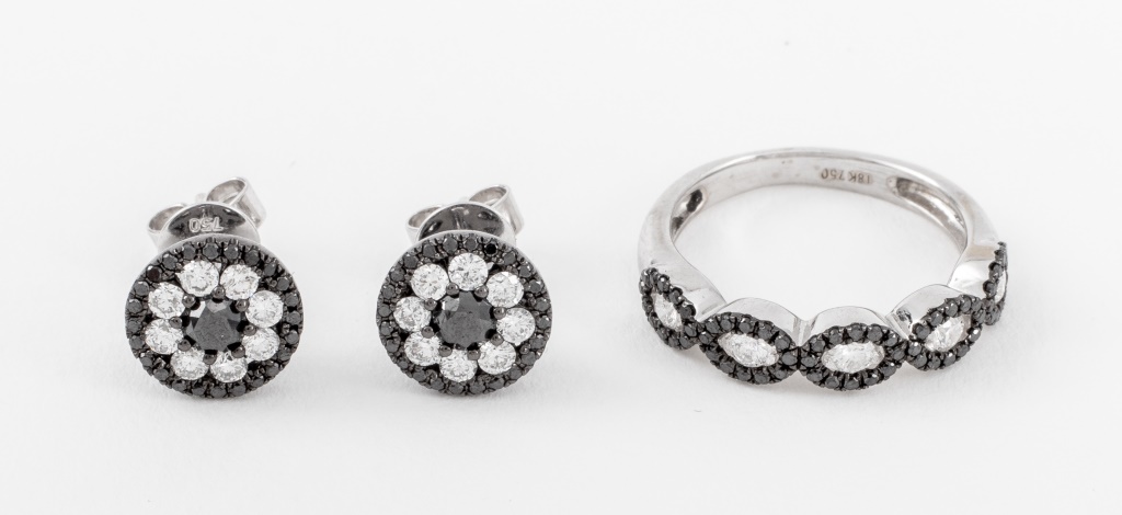 Appraisal: K BLACK WHITE DIAMOND RING EARRINGS SET K white gold